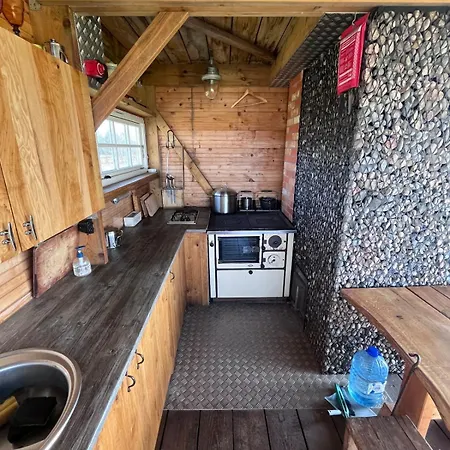 Getaway In Lone Island Chalet