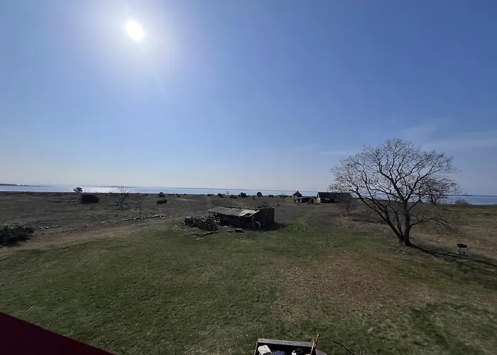 Getaway In Lone Island